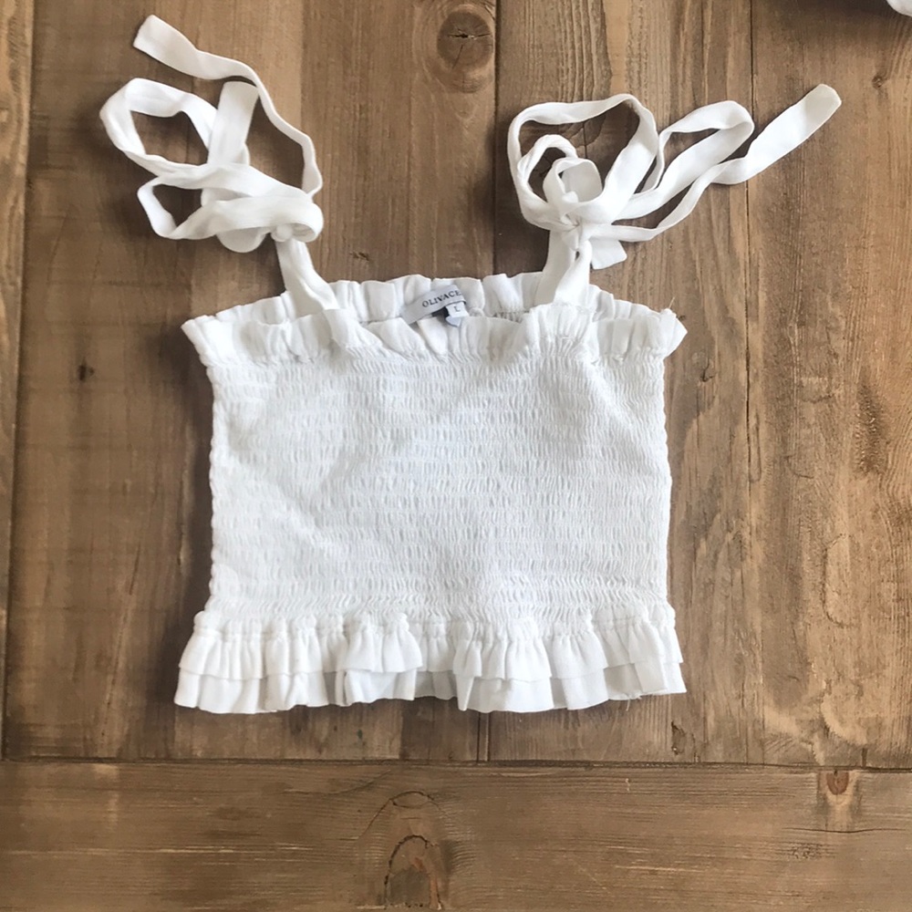 Oliviaceous white tank top